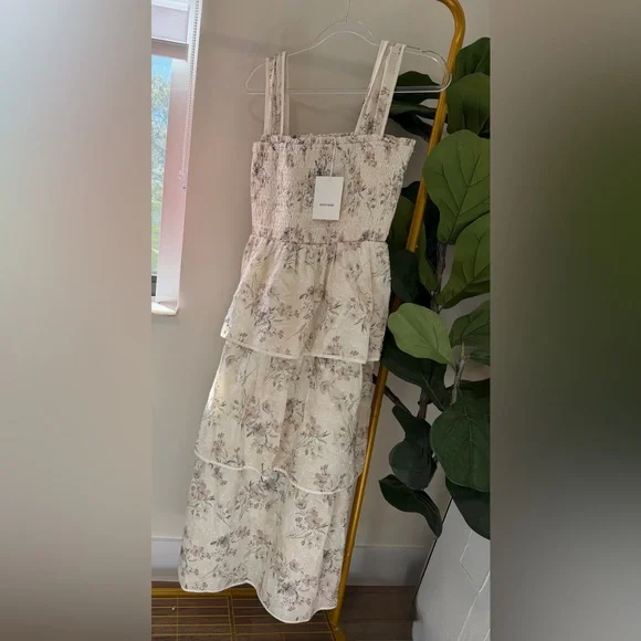 AUREUM Cream Floral Maxi Dress - Picture 2 of 2